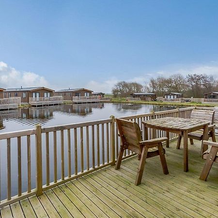 Woodland Lakes Lodges Thirsk Eksteriør billede