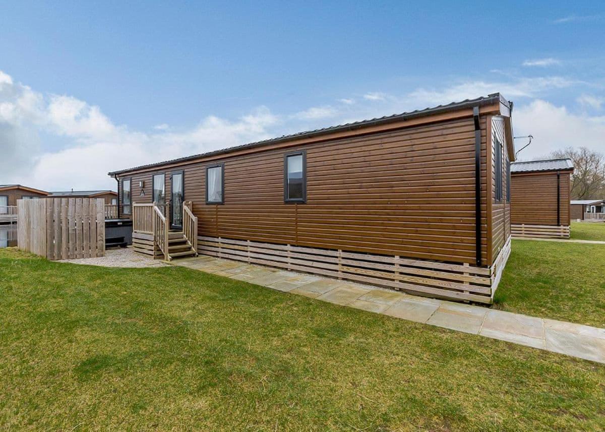 Woodland Lakes Lodges Thirsk Eksteriør billede