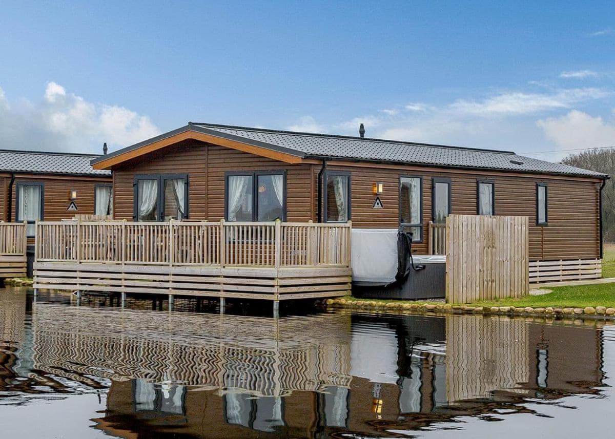 Woodland Lakes Lodges Thirsk Eksteriør billede